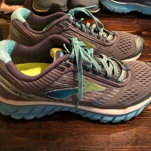 Brooks Ghost 9 // Running Shoes